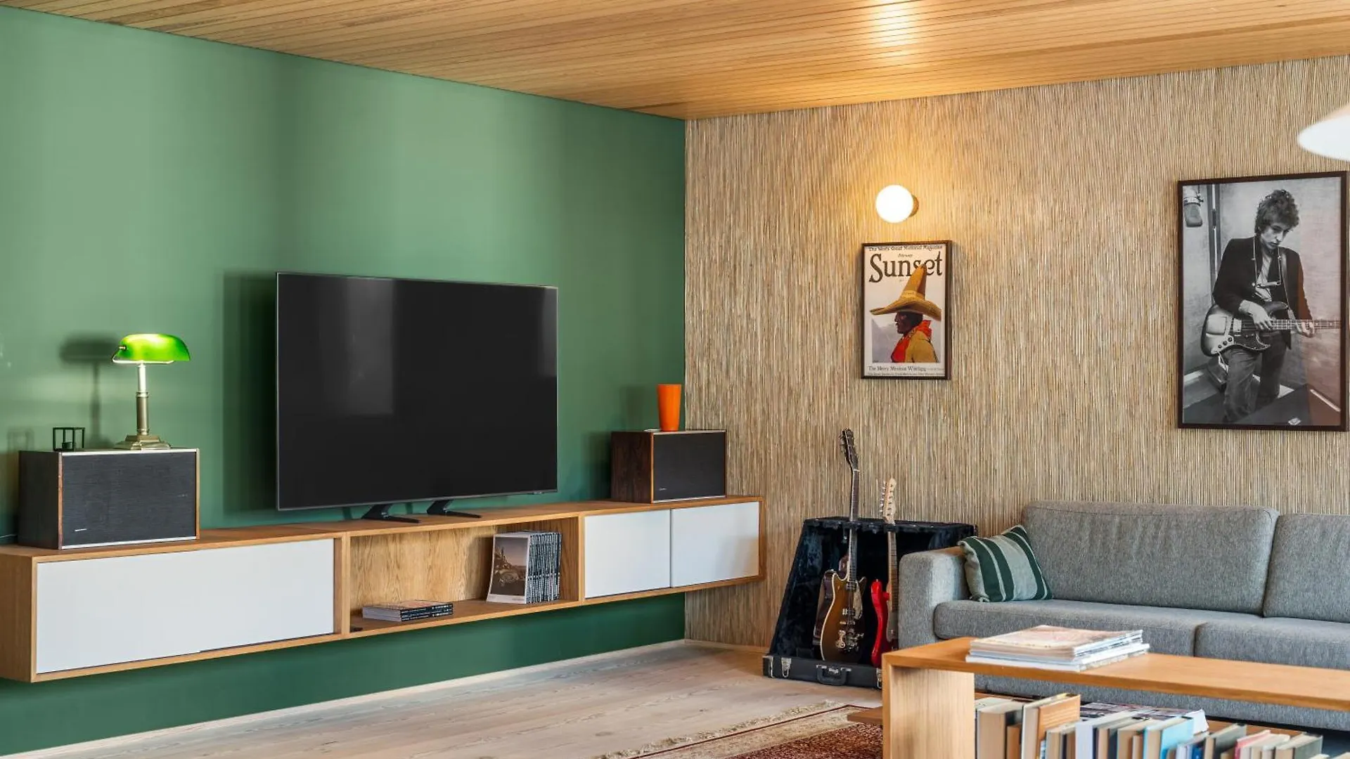 Unique Gem Overlooking The World Famous Bryggen Bergen Noruega